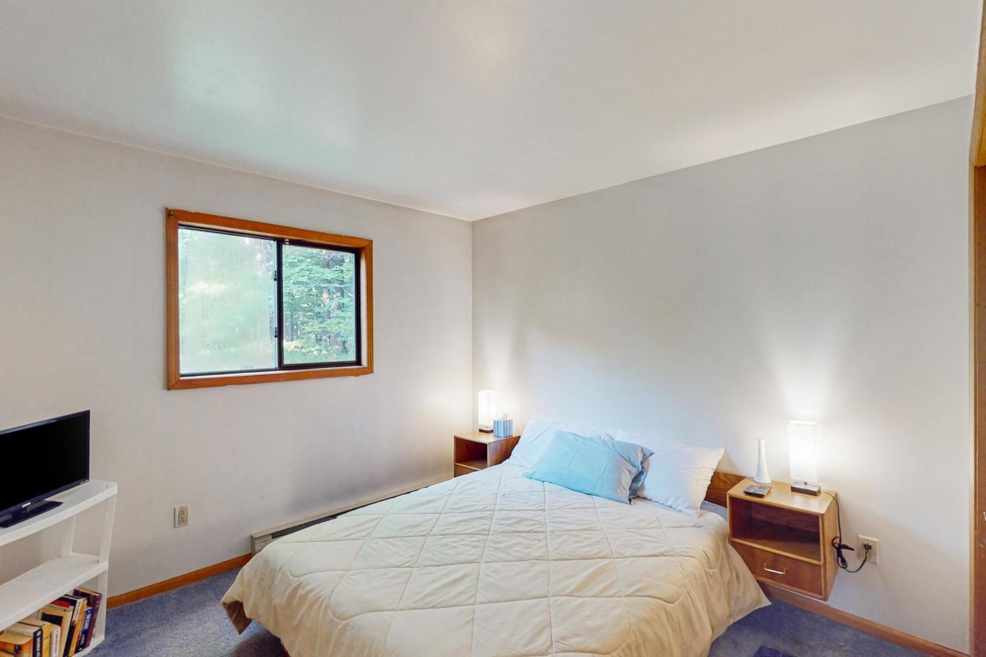 Chestnut Hill Hideaway * Lake Ariel